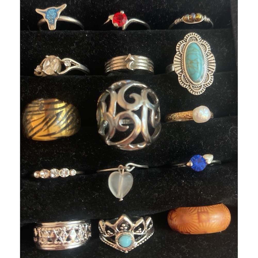 Lot of 15 Costume Rings Beads Stones Silver Gold Tone #9